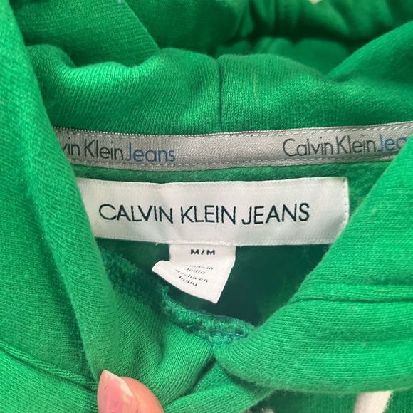 Women calvin klien hoodie - Picture 3 of 4